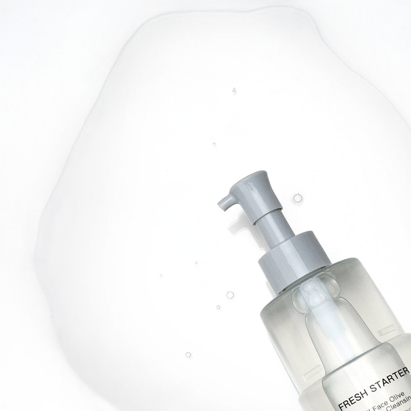 soft-touch-cleansing-oil-product-in-use